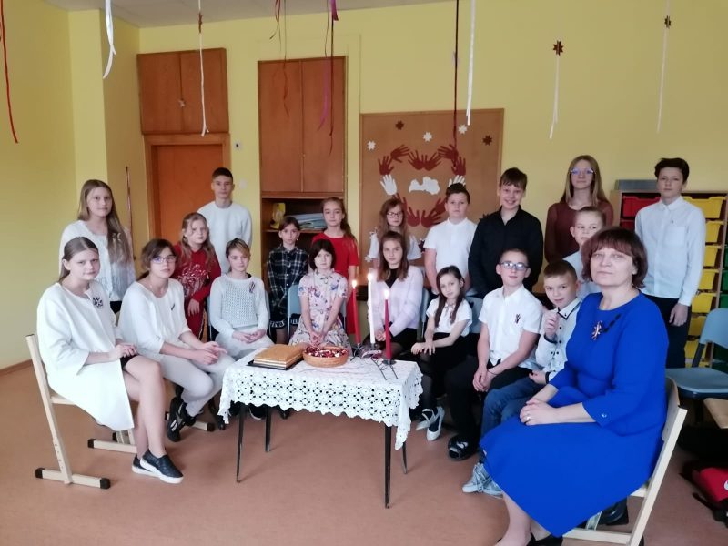 Latvijas valsts 104.dzimšanas diena Ojāra Vācieša Gaujienas pamatskolā